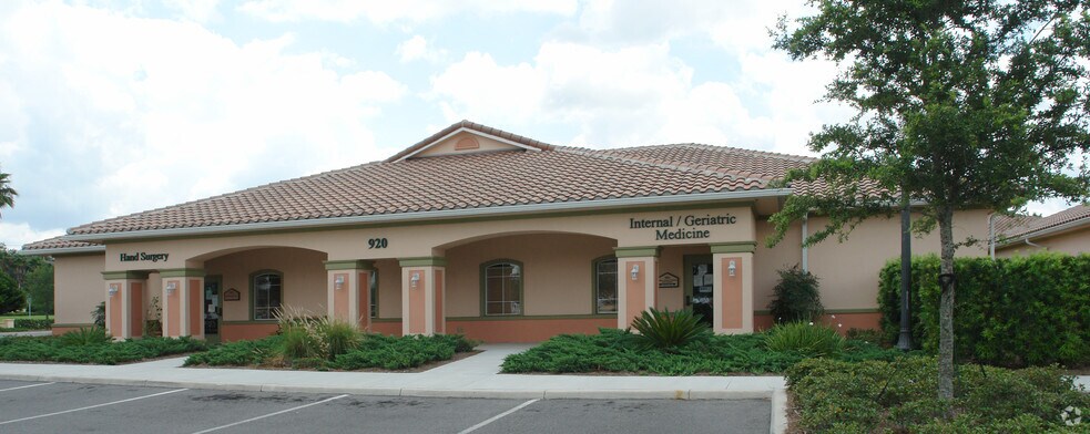 1400 US HIGHWAY 441 Hwy, Lady Lake, FL à louer - Photo de l’immeuble – Image 2 sur 3
