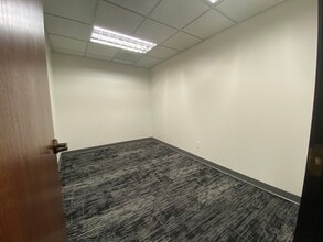 5757 W Century Blvd, Los Angeles, CA à louer Photo intérieure– Image 2 sur 6