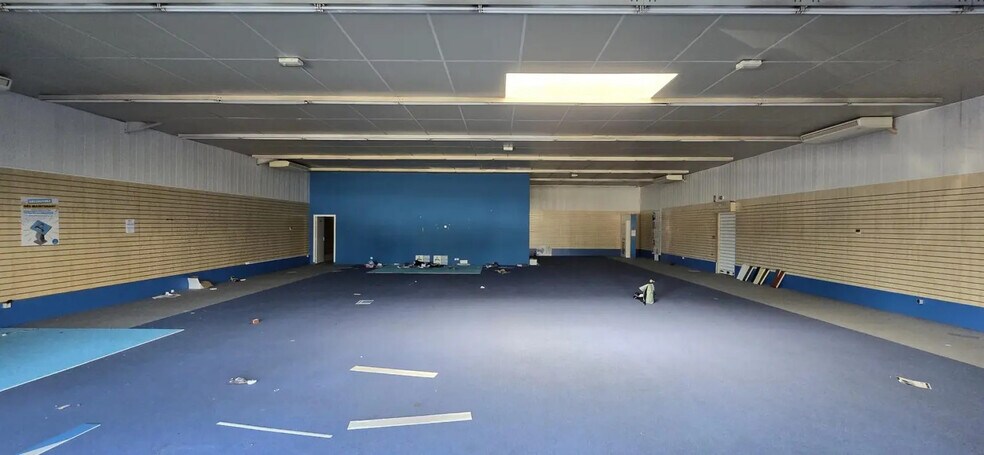 Local commercial dans Champigny-sur-Marne à louer - Photo de l’immeuble – Image 2 sur 9