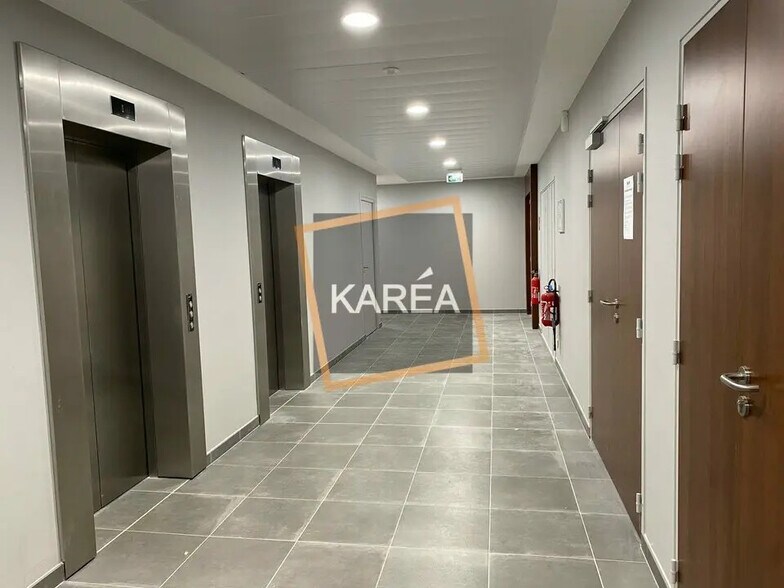 Bureau dans Chessy à louer - Photo intérieure – Image 2 sur 5