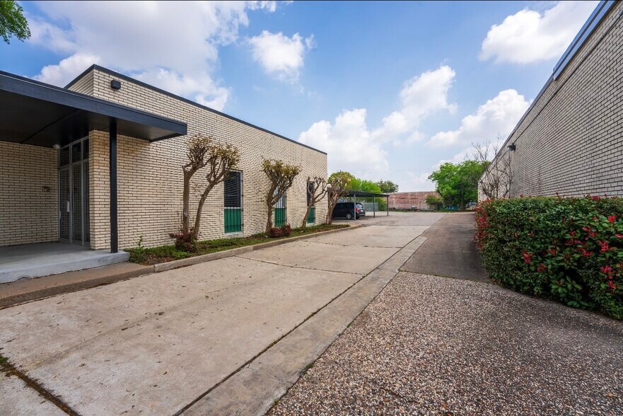 3935 Hartsdale Dr, Houston, TX à louer - Photo de l’immeuble – Image 3 sur 19
