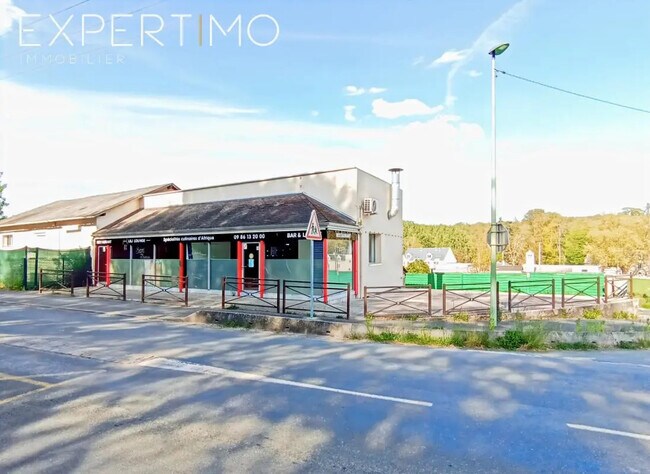 Plus de détails pour Local commercial à louer