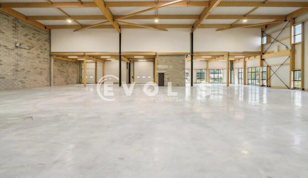 Local d’activités dans Graveson à louer - Photo intérieure – Image 3 sur 10