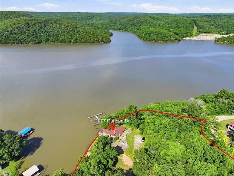 1077 Duncan Dr, Edwards, MO à vendre - Photo de l’immeuble – Image 2 sur 38