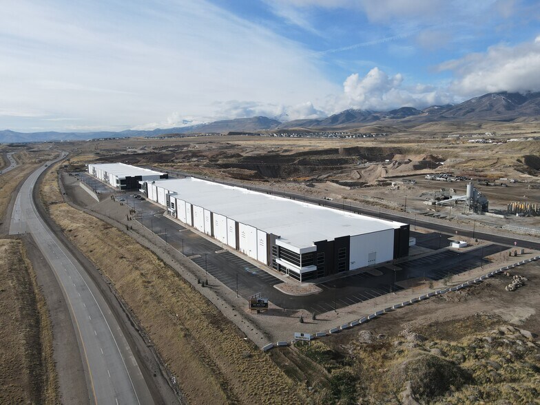 6845 W 5400 S, West Valley City, UT à louer - Photo principale – Image 1 sur 19