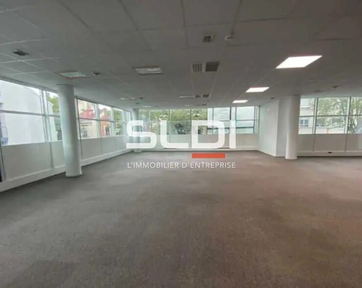 60 Avenue Rockefeller, Lyon à louer - Photo de l’immeuble – Image 3 sur 5