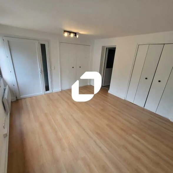 24 Rue Des Moulineaux, Suresnes à louer - Photo de l’immeuble – Image 3 sur 6