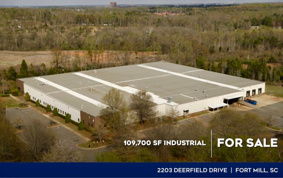 2203 Deerfield Dr, Fort Mill, SC à vendre - Photo de l’immeuble – Image 2 sur 17