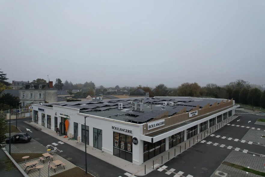9 Avenue Des Tilleuls, Beaufort-en-Anjou à louer - Photo de l’immeuble – Image 3 sur 4