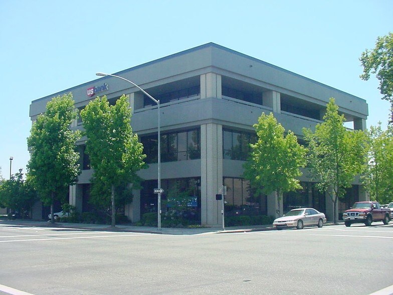 1700 Pine St, Redding, CA à vendre - Photo principale – Image 1 sur 1