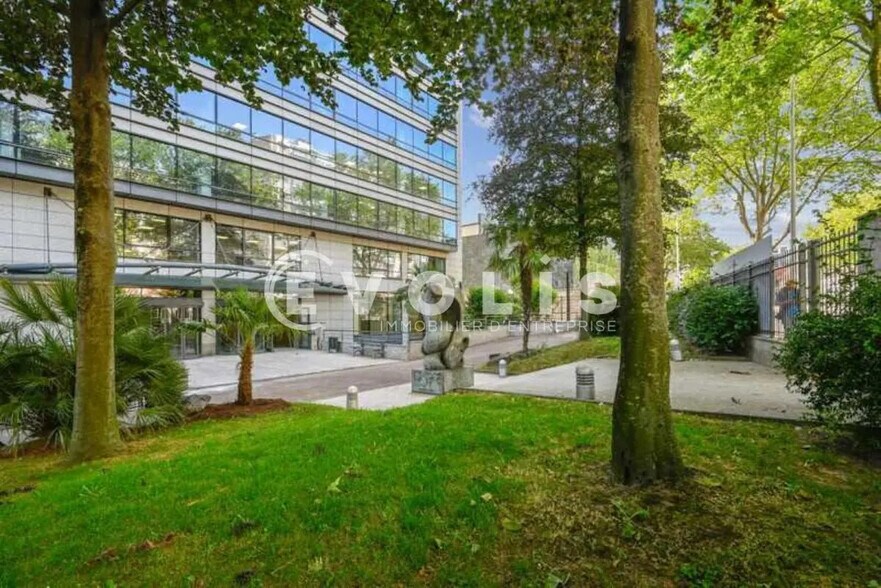 91-99 Avenue Aristide Briand, Montrouge à louer - Photo de l’immeuble – Image 1 sur 15