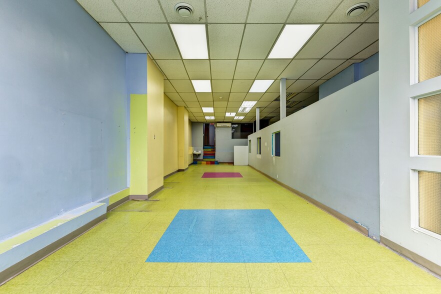 3818-3824 Boul Saint-Laurent, Montréal, QC à louer - Photo intérieure – Image 3 sur 11