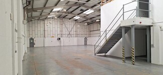 Plus de détails pour Mackenzie Way, Swindon Village - Industriel/Logistique à louer