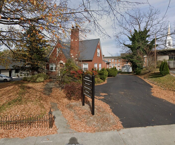 7 Radford St NW, Christiansburg, VA à vendre - Photo principale – Image 1 sur 9