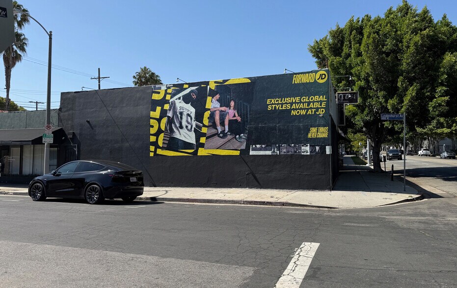 553-557 S Fairfax Ave, Los Angeles, CA à louer - Photo de l’immeuble – Image 3 sur 4