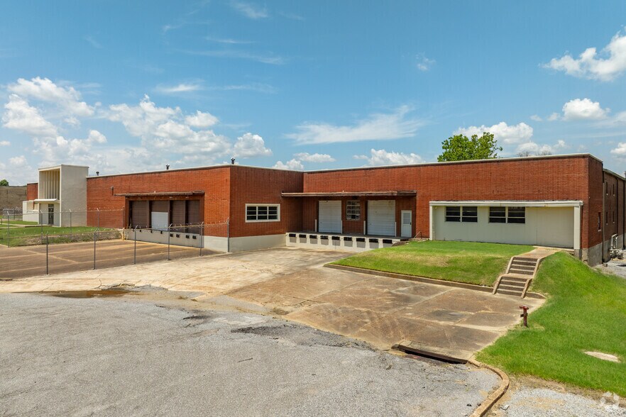 730-750 Huron St, Memphis, TN à louer - Photo de l’immeuble – Image 2 sur 6