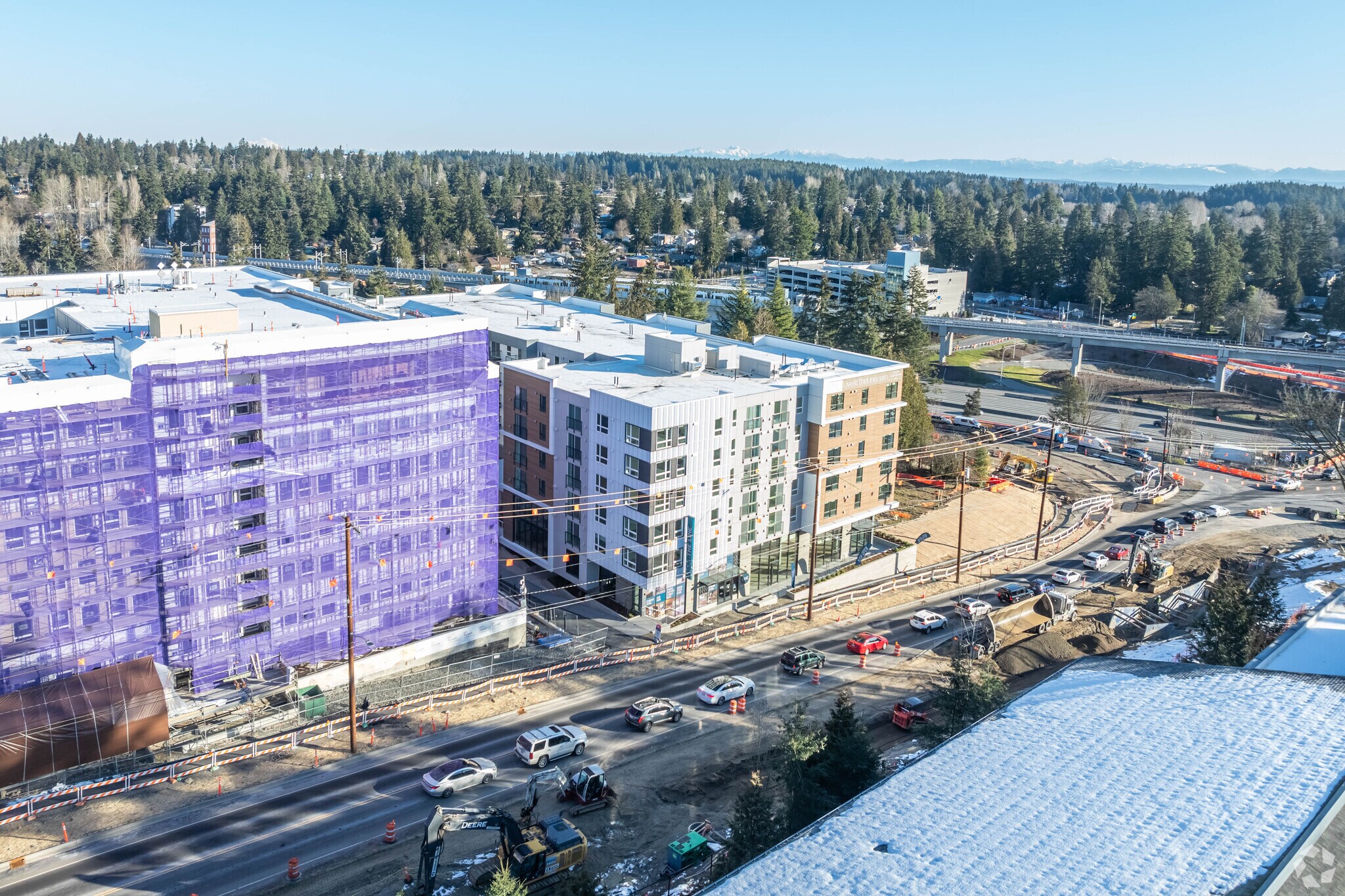 132 NE 145th St, Shoreline, WA à louer Photo principale– Image 1 sur 48