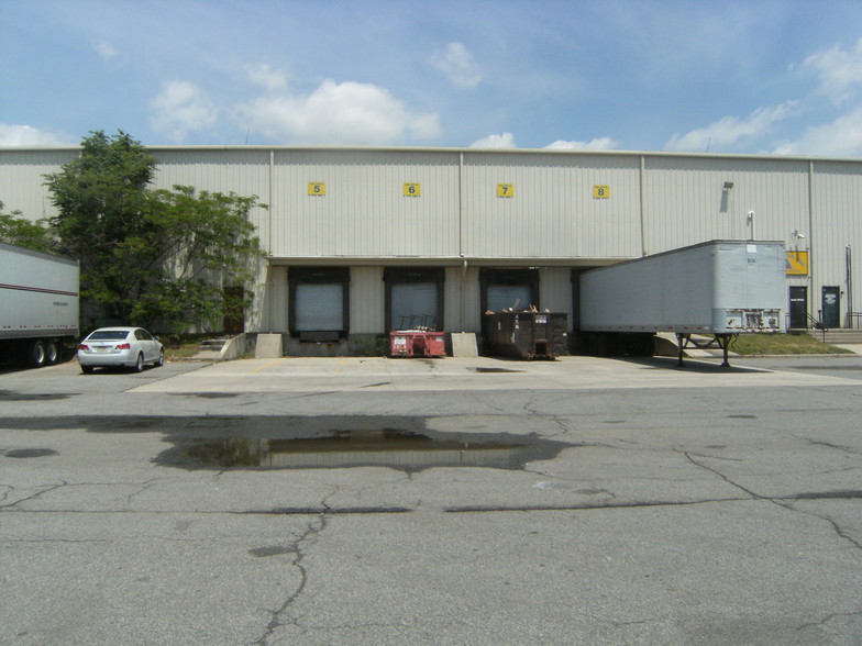 100 Middlesex Ave, Carteret, NJ à louer - Photo de l’immeuble – Image 3 sur 17