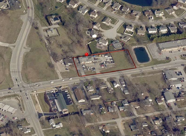 4976 W Smith Valley Rd, Greenwood, IN à vendre - Photo principale – Image 1 sur 19