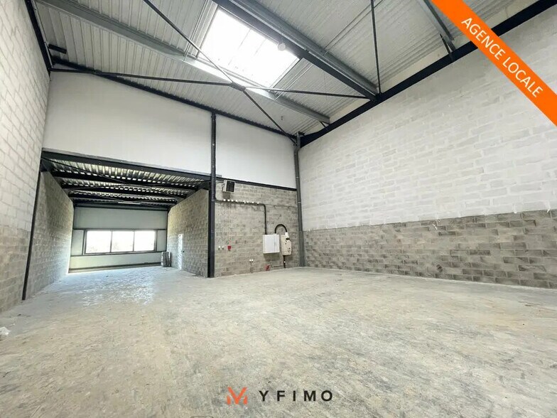 Local d'activités dans Flins-sur-Seine à vendre - Photo de l’immeuble – Image 2 sur 6