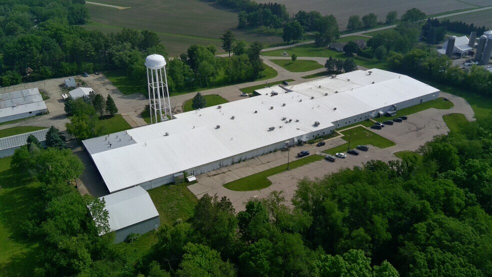 5560 E Buss Rd, Clinton, WI à vendre - Photo de l’immeuble – Image 2 sur 6