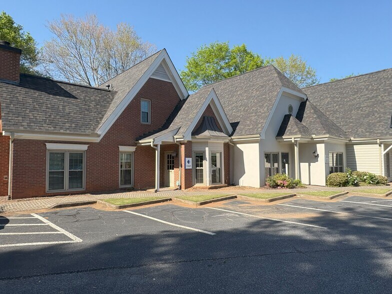 1160 Grimes Bridge Rd, Roswell, GA à louer - Photo intérieure – Image 1 sur 5