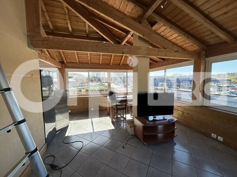 Bureau dans Limoges à louer - Photo de l’immeuble – Image 1 sur 7