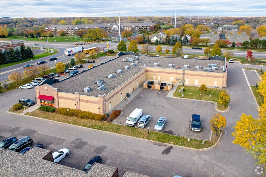 8450 Xerxes Ave N, Brooklyn Park, MN à louer - Aérien – Image 3 sur 4