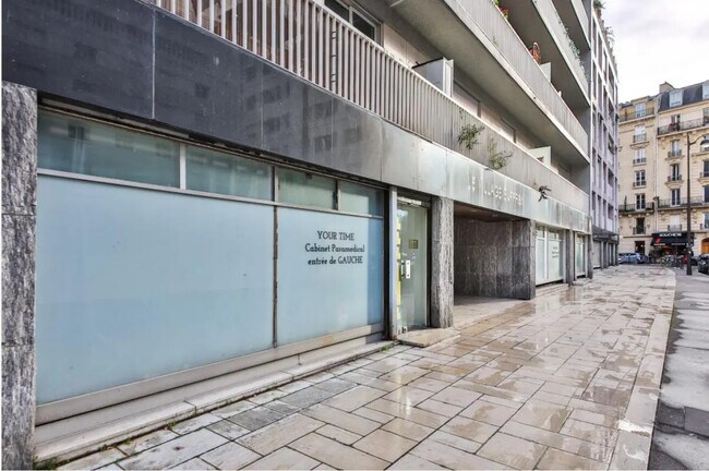 Plus de détails pour Local commercial à louer