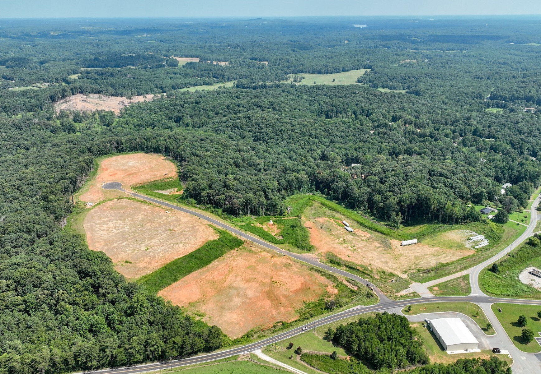283 Red Oaks Flats Loop, Dahlonega, GA à vendre Photo de l’immeuble– Image 1 sur 10