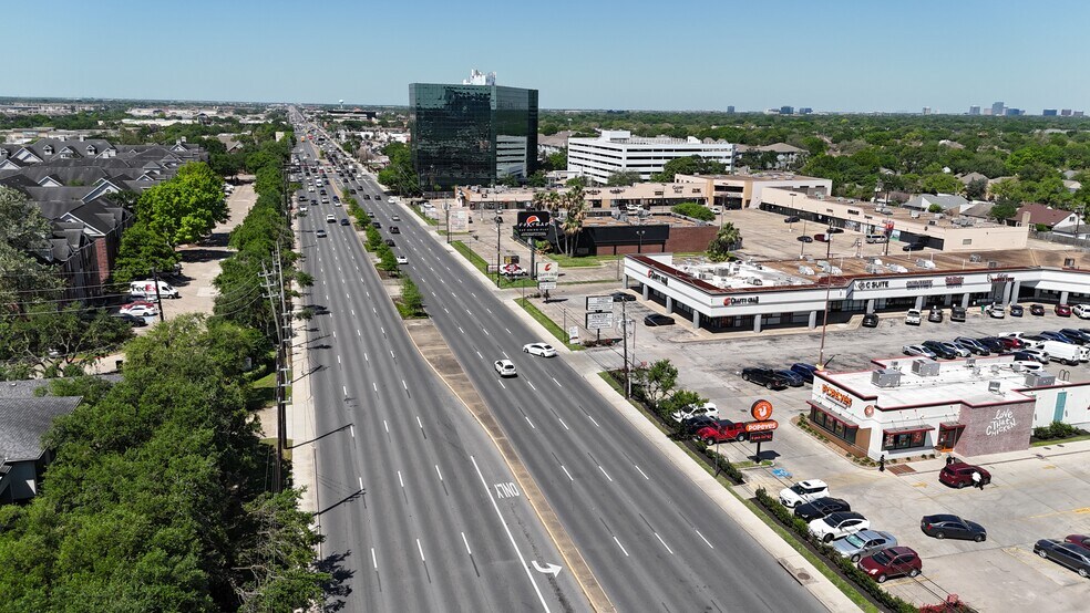 11312 Westheimer Rd, Houston, TX à louer - Photo de l’immeuble – Image 2 sur 5