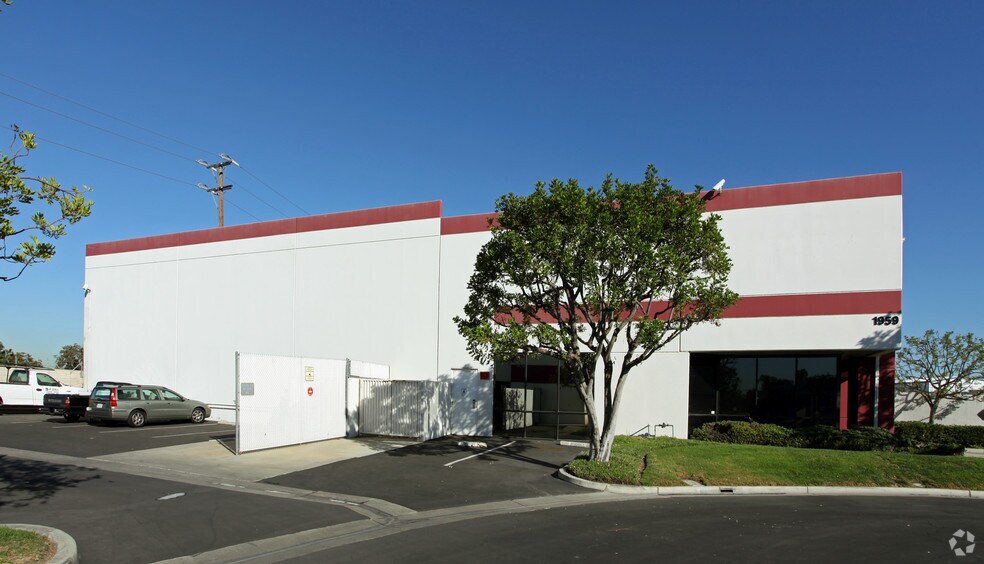 1959 N Main St, Orange, CA à louer - Photo de l’immeuble – Image 2 sur 3
