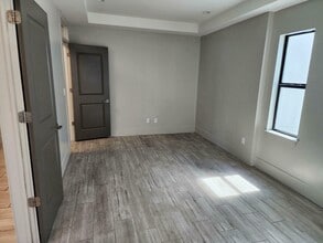 1236 Dr Martin Luther King Jr St N, Saint Petersburg, FL à louer Photo intérieure– Image 2 sur 3