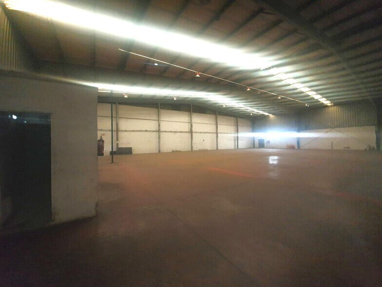 Industriel/Logistique dans Alcalá de Guadaíra, Sevilla à louer - Photo de l’immeuble – Image 2 sur 9