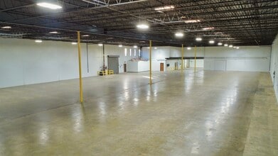 4408 Barnett Blvd, Arlington, TX à louer Photo intérieure– Image 1 sur 5