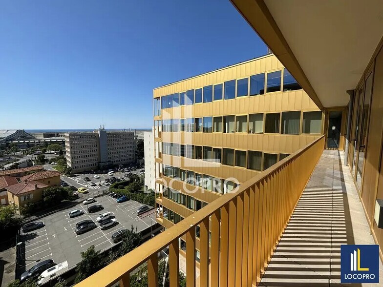 6 Chemin De L'arénas, Nice à louer - Photo de l’immeuble – Image 2 sur 12