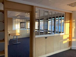 102/104 Avenue Edouard Vaillant, Boulogne-Billancourt à louer Photo intérieure– Image 2 sur 3