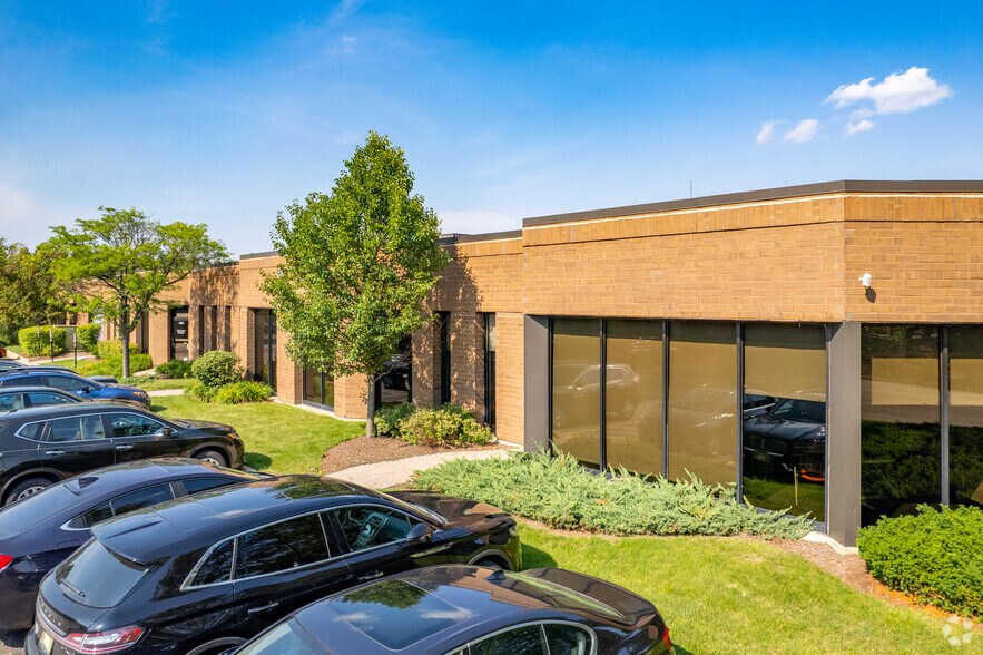 165 N Arlington Heights Rd, Buffalo Grove, IL à louer - Photo principale – Image 1 sur 3