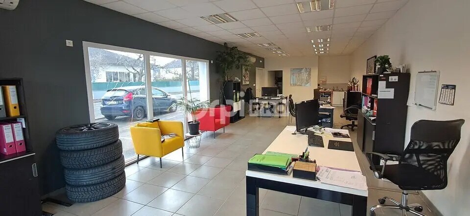 Local commercial dans Lons à louer - Photo intérieure – Image 3 sur 6