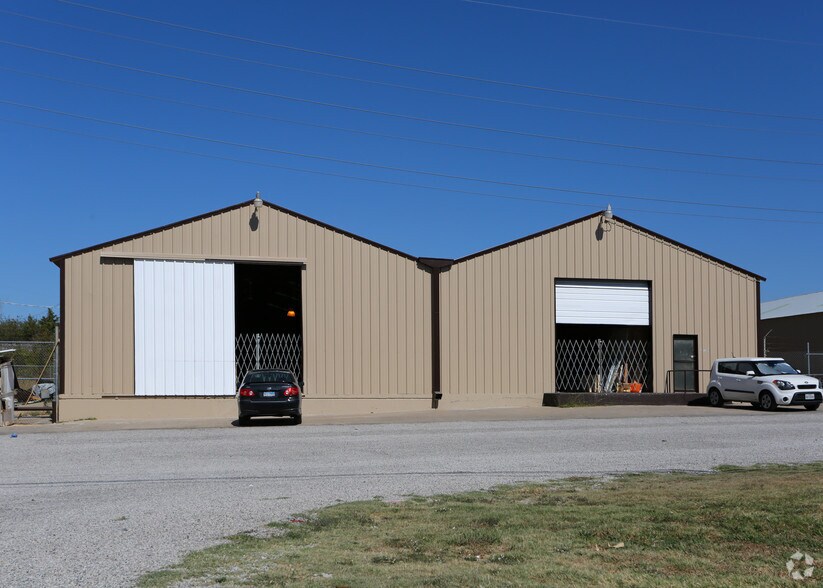 5709 Hart St, Fort Worth, TX à louer - Photo de l’immeuble – Image 2 sur 6