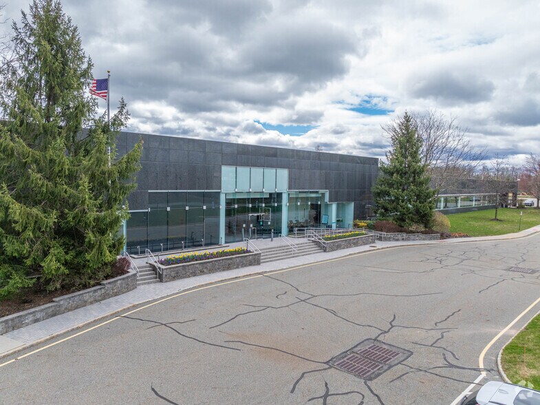 399 Jefferson Rd, Parsippany, NJ à louer - Photo principale – Image 1 sur 18