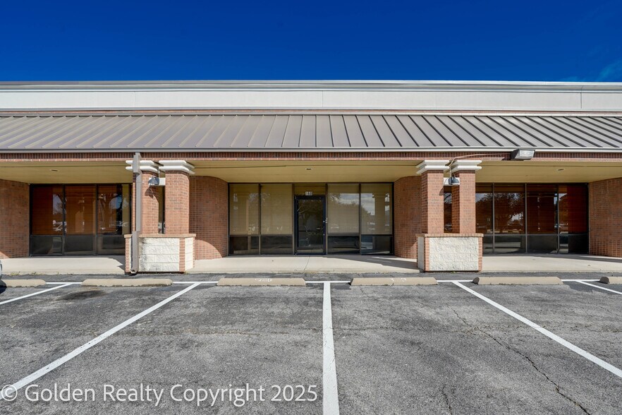 222 Municipal Dr, Richardson, TX à louer - Photo de l’immeuble – Image 2 sur 12
