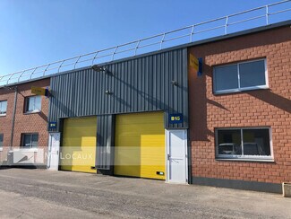 Plus de détails pour Local d'activités à louer