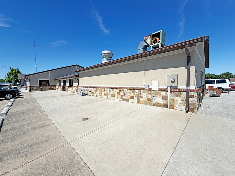 2 Schiber Ct, Maryville, IL à louer - Photo de l’immeuble – Image 3 sur 4