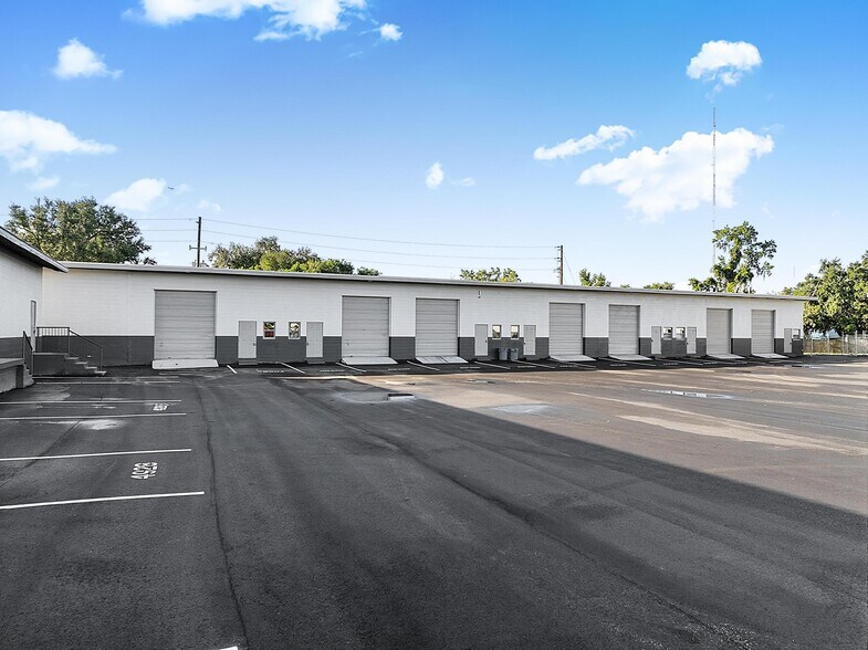 4926 Old Winter Garden Rd, Orlando, FL à louer - Photo de l’immeuble – Image 3 sur 6