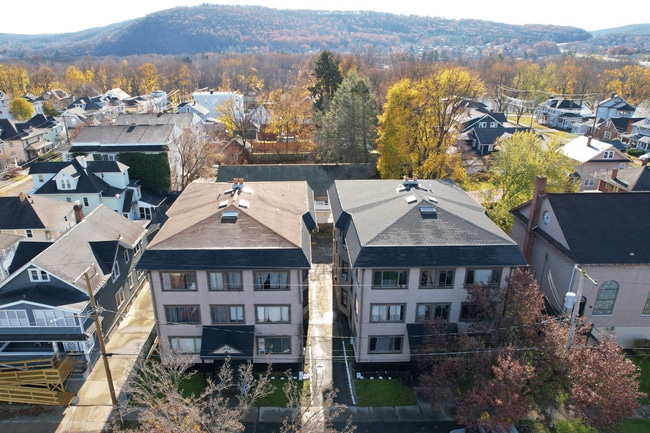 Plus de détails pour High-Yield Multifamily Portfolio – Logement aux enchères, Endicott, NY