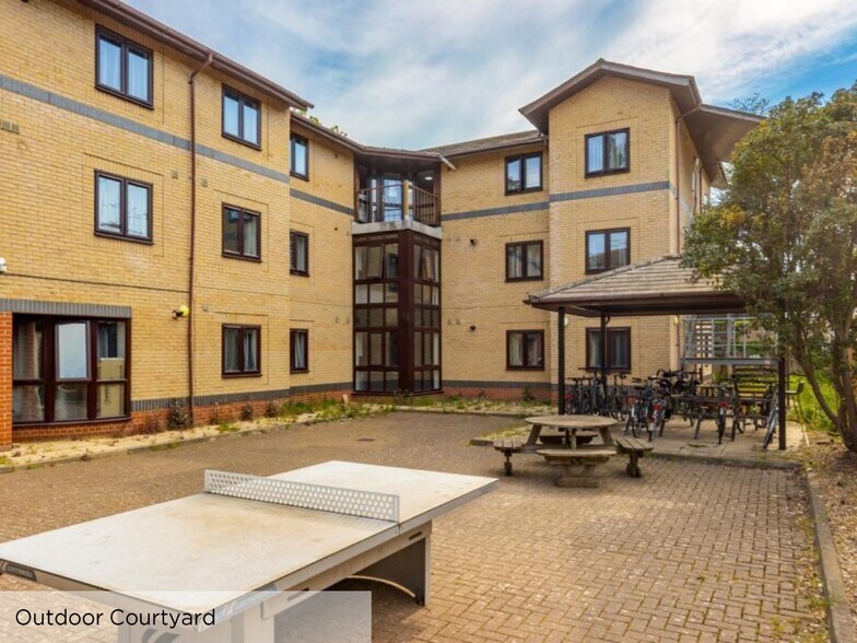 147a and 149a Histon Road, Cambridge à vendre - Photo de l’immeuble – Image 3 sur 9