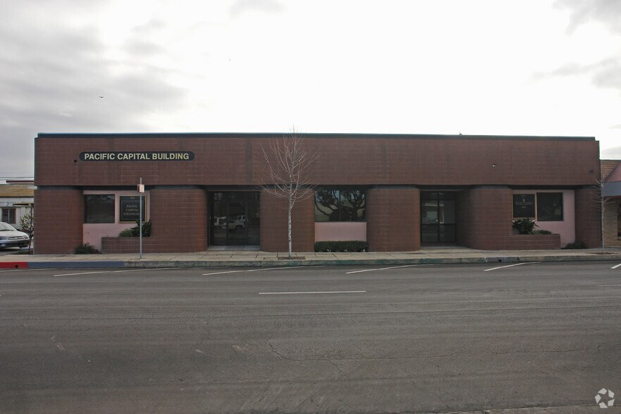 513-519 W Center St, Visalia, CA à louer - Photo principale – Image 1 sur 11