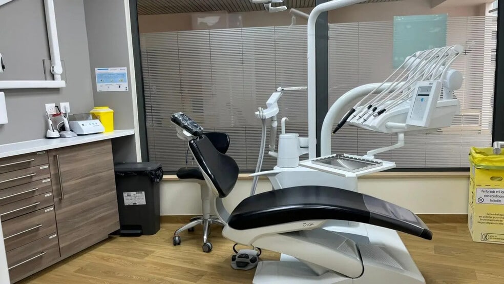 Local commercial dans Viroflay à louer - Photo intérieure – Image 2 sur 12