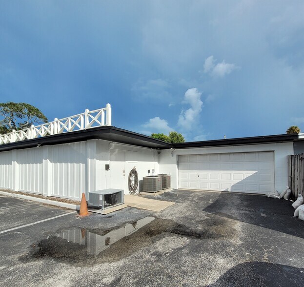 1108 N Dixie Fwy, New Smyrna Beach, FL à vendre - Photo de l’immeuble – Image 3 sur 26